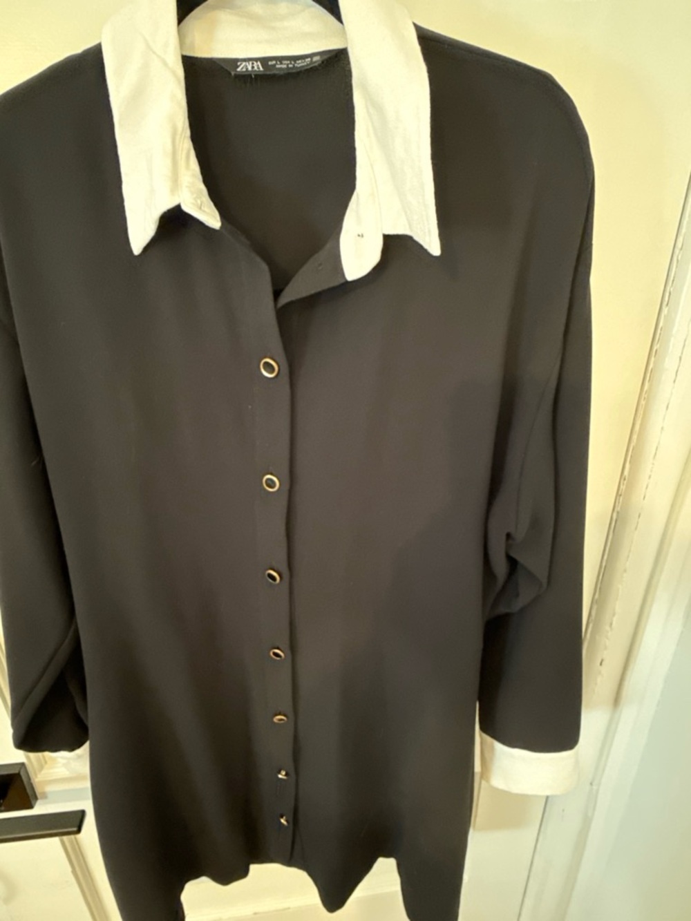Zara Black Long-Sleeve Shirt Dress with White Contrast Collar and Cuffs - Picture 7 of 7